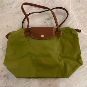 Green Longchamp Le Pliage large hand bag